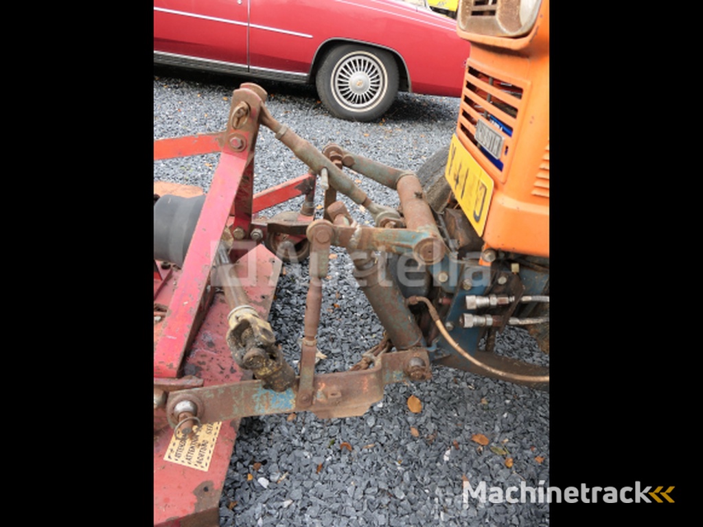 Tractor voor deze tuin + cirkelmaaier Kubota 245DT ( VIN: 245DT72778)