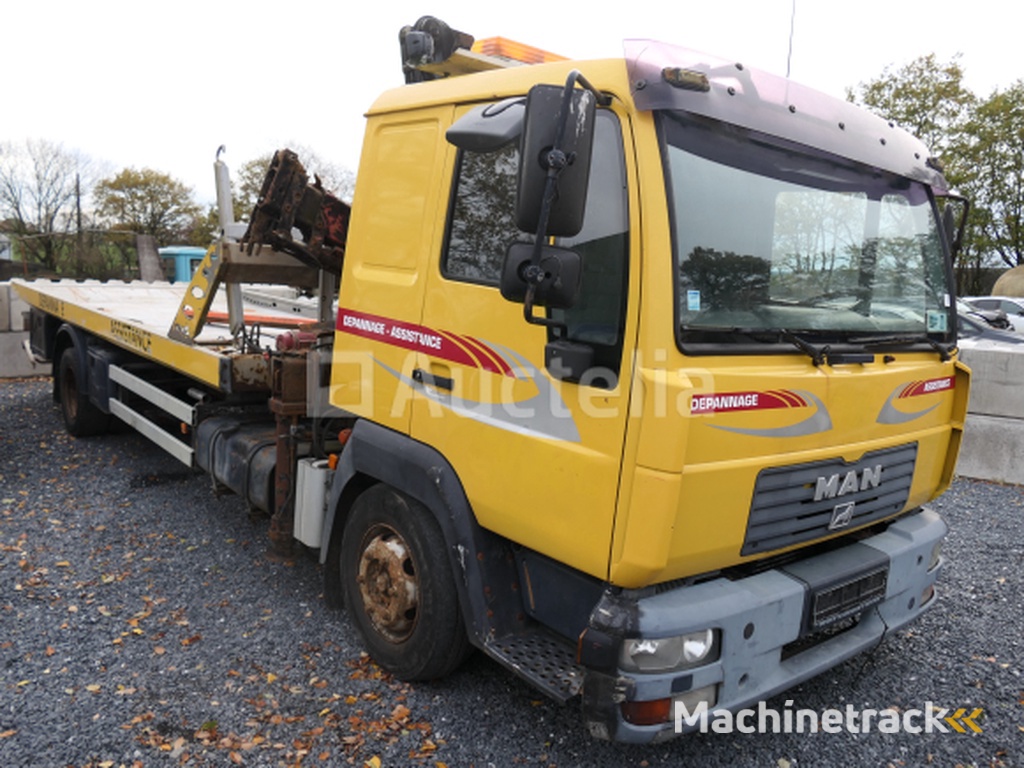 Bergingswagen MAN L12LC (2001-516.464 km)( VIN:WMAL71ZZZ1Y081609)