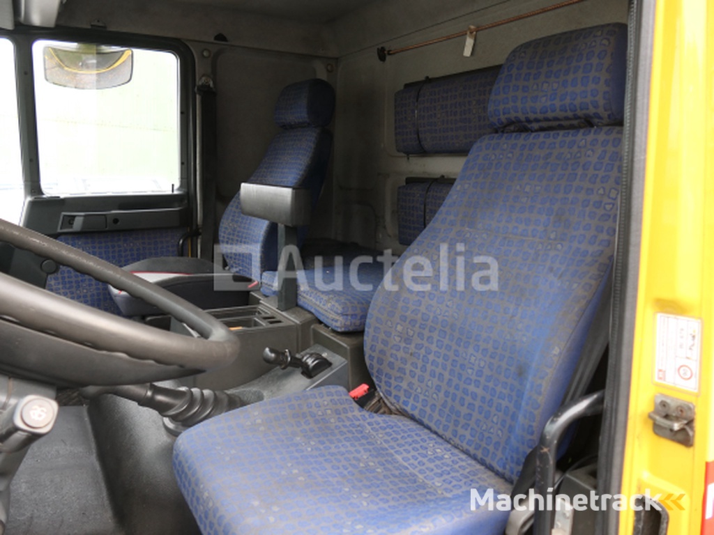 Bergingswagen MAN L12LC (2001-516.464 km)( VIN:WMAL71ZZZ1Y081609)