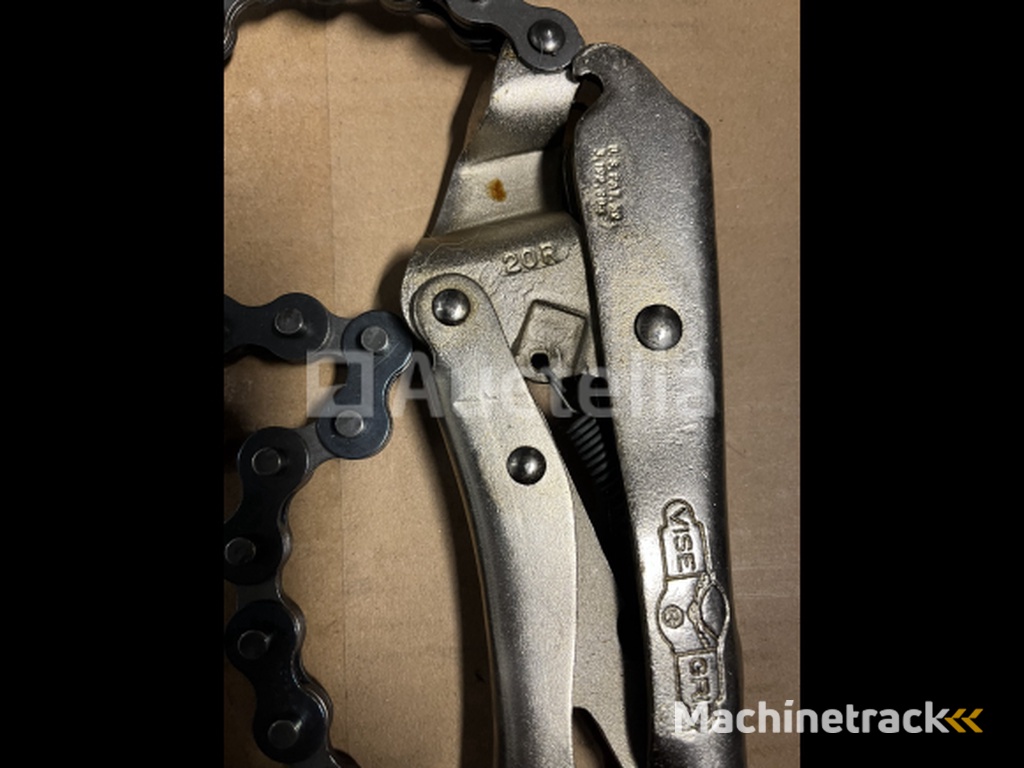 Vise Grip Chain welding pliers