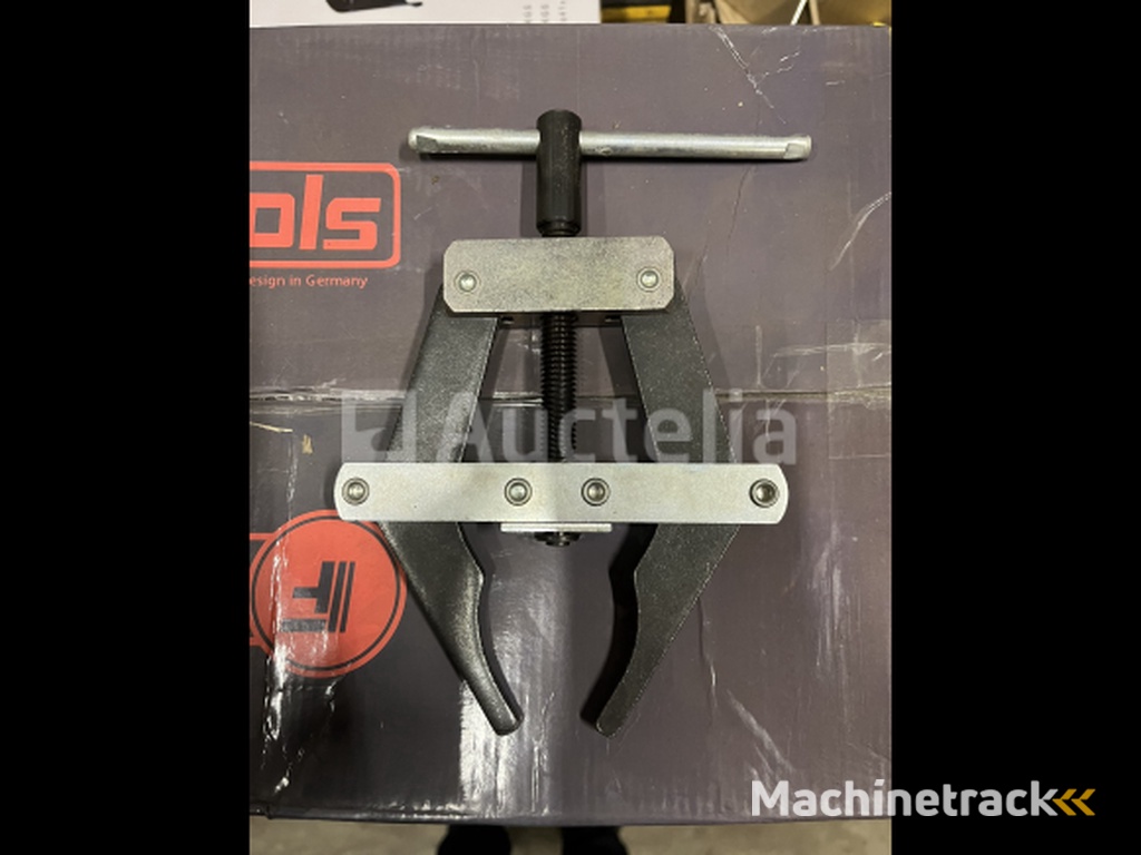 Motorcycle Chain Puller