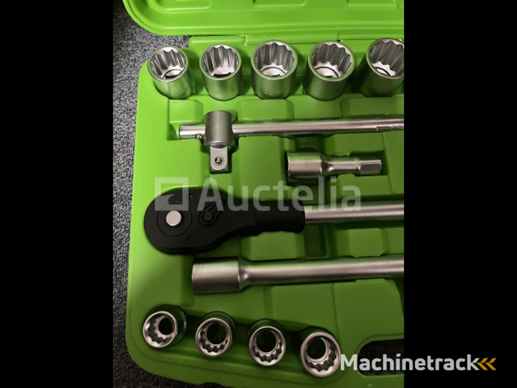 Heavy socket set with ratchet 19-50 mm