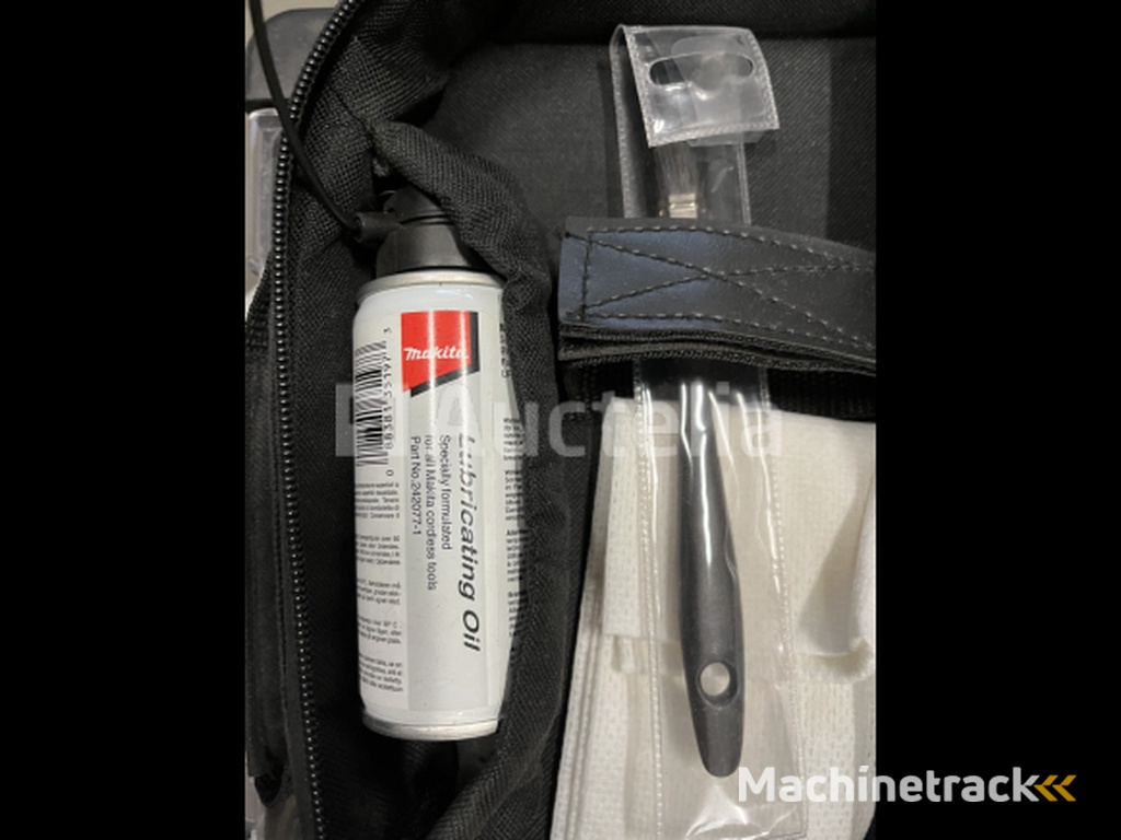 Makita 194852-0 Cleaning kit for gas tackers