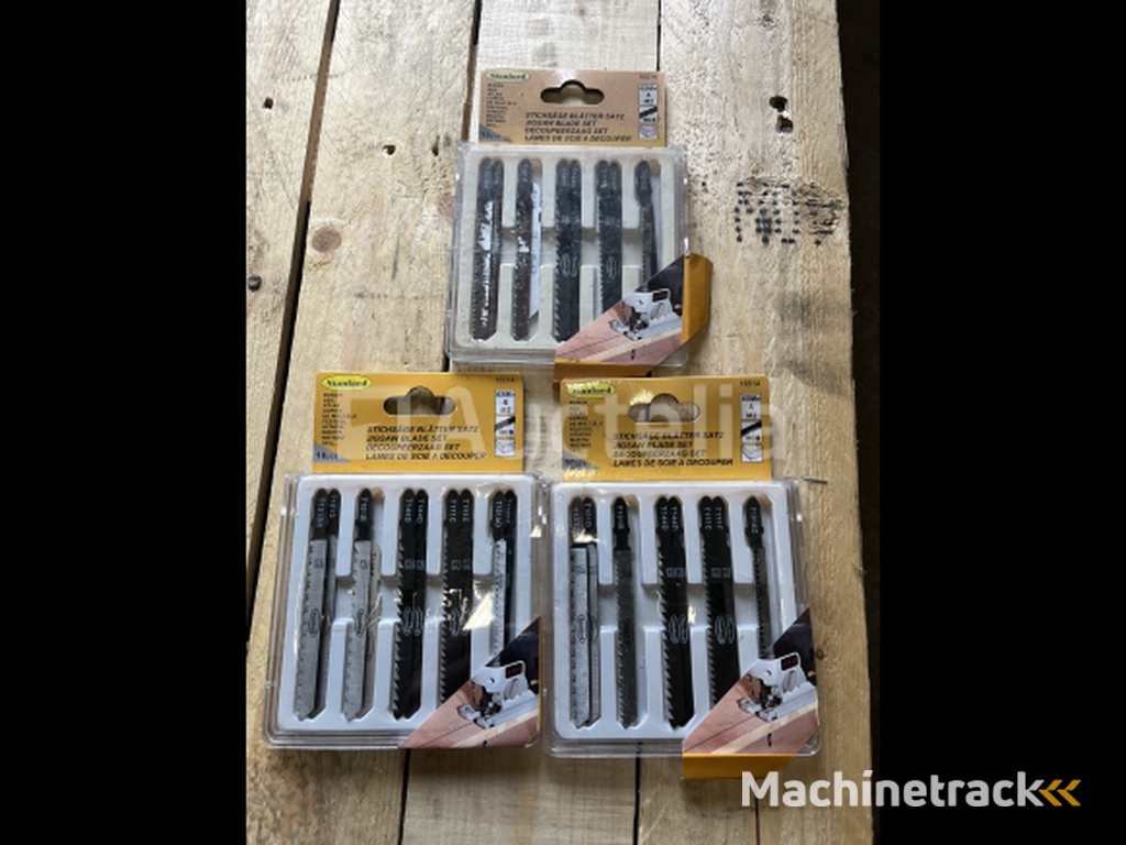 2 sets of jigsaw blades