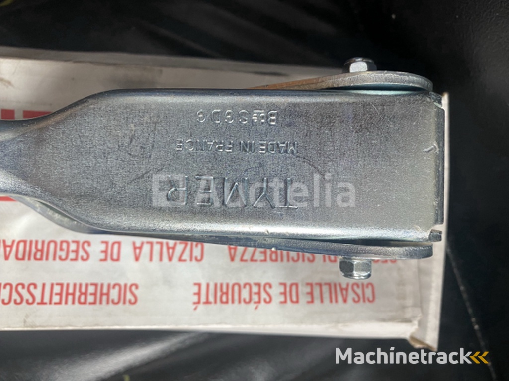 Tymer veiligheids schaar voor staalband