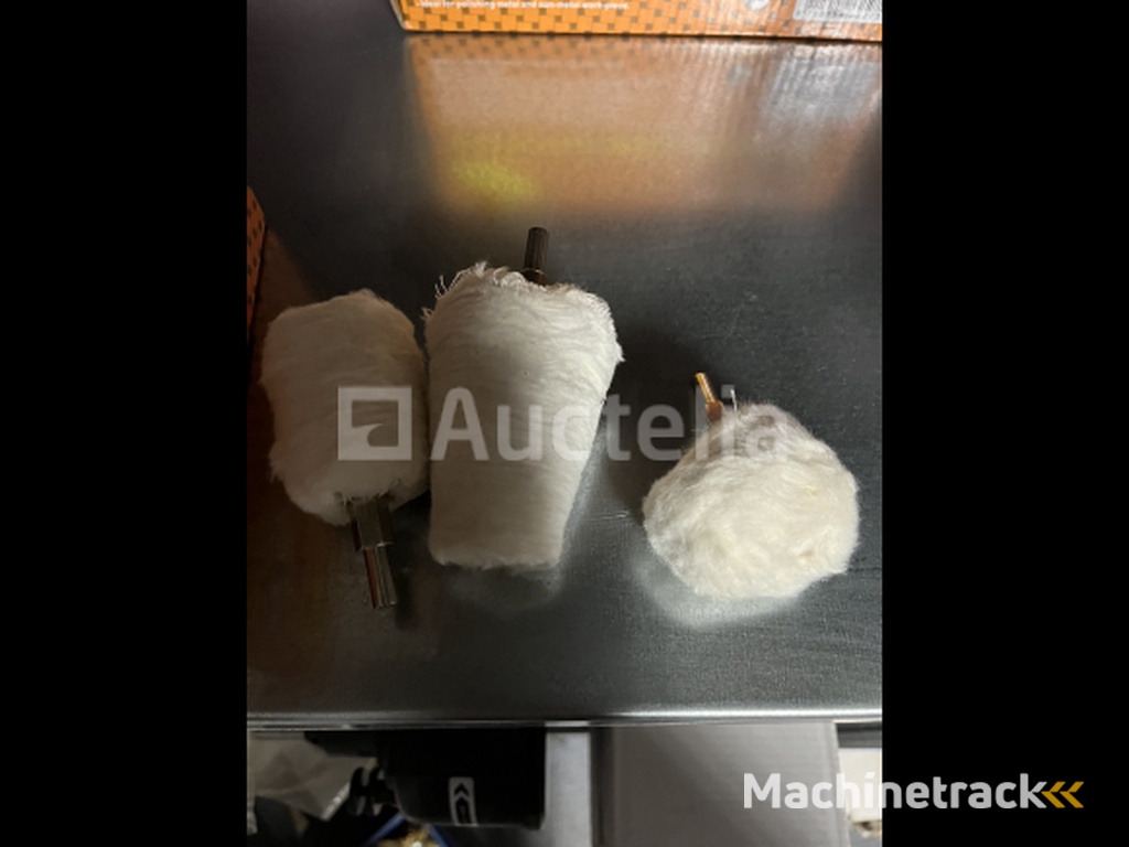 batch of polishing brushes