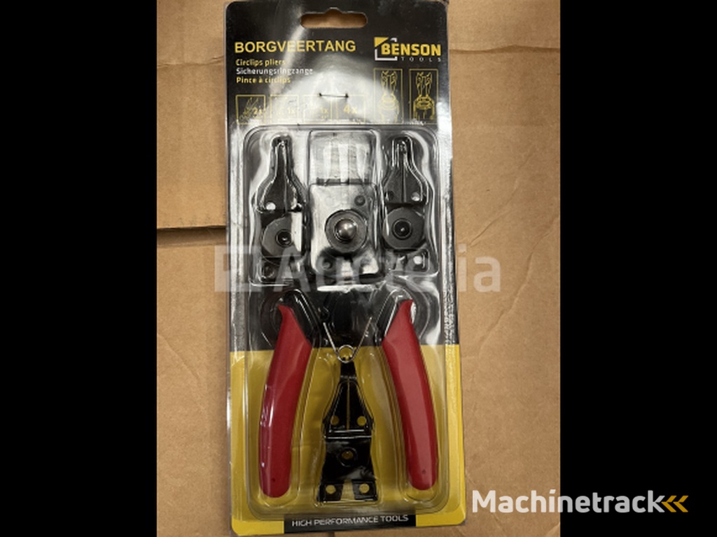 Circlip pliers with extra jaws