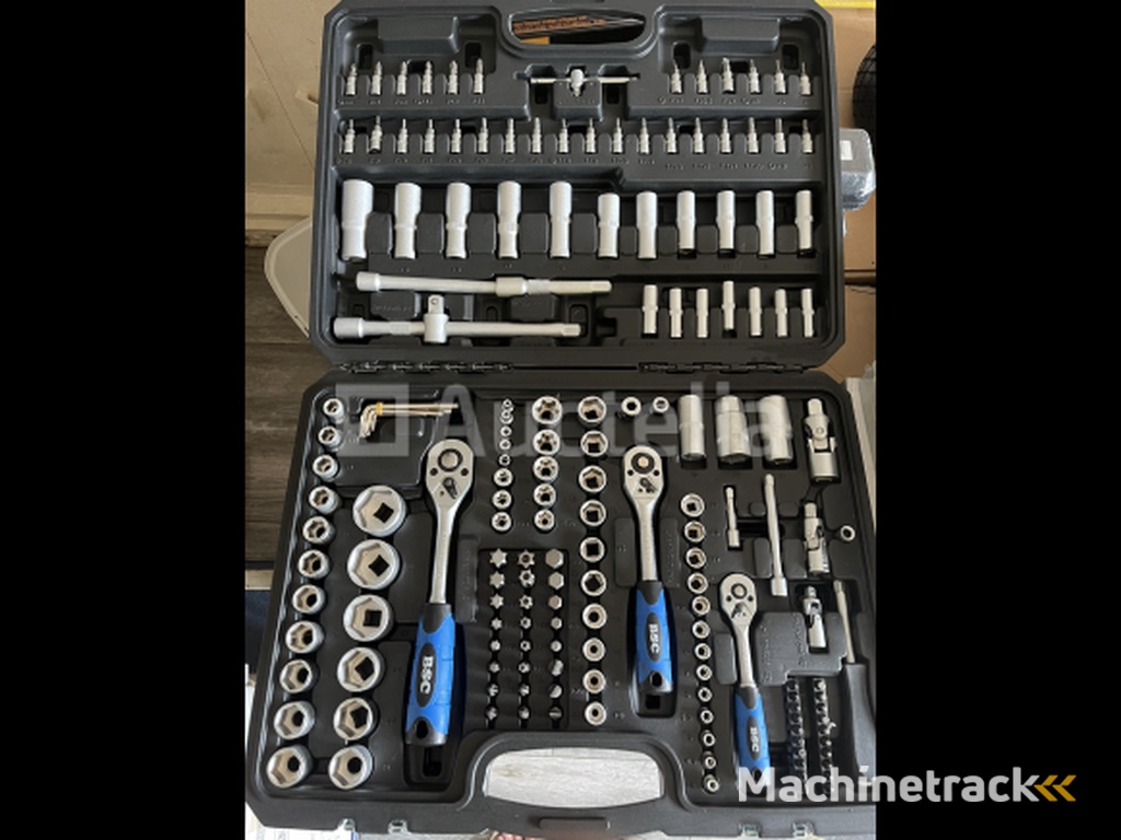172 piece professional socket set