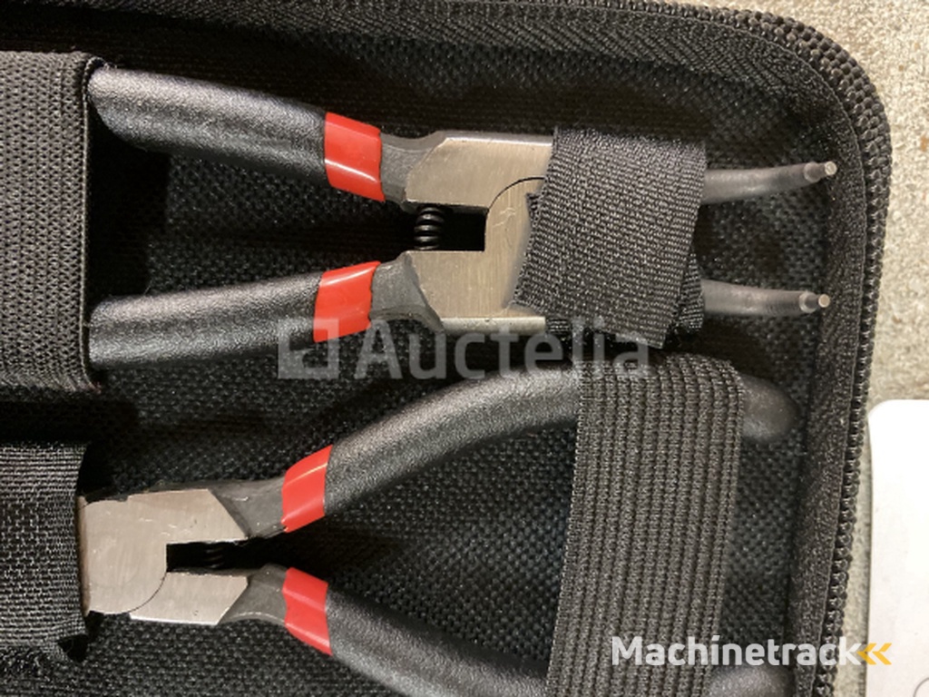 4 piece circlip pliers set in case 125 mm