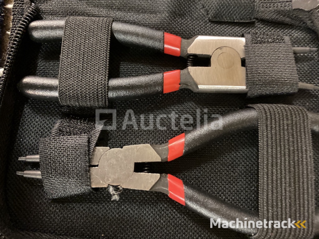 4 piece circlip pliers set in case 125 mm