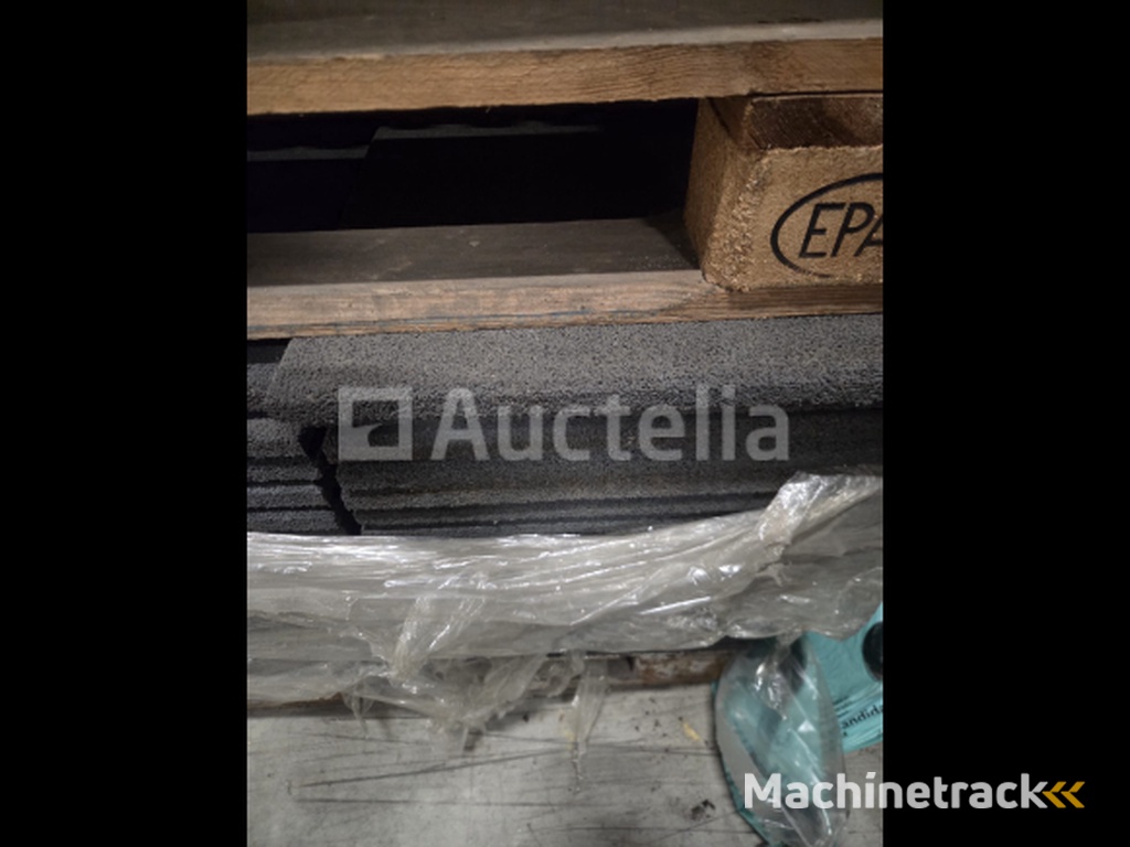 Rubber tegels (total 229 stuk)