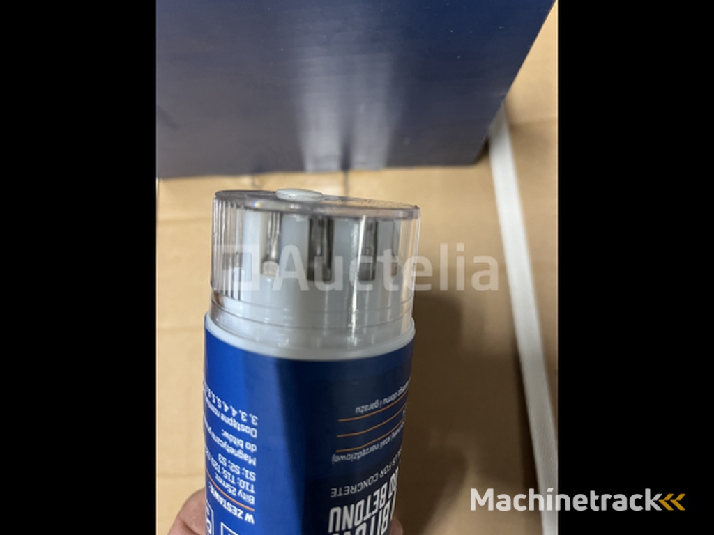 21 piece concrete drill bits and bit set