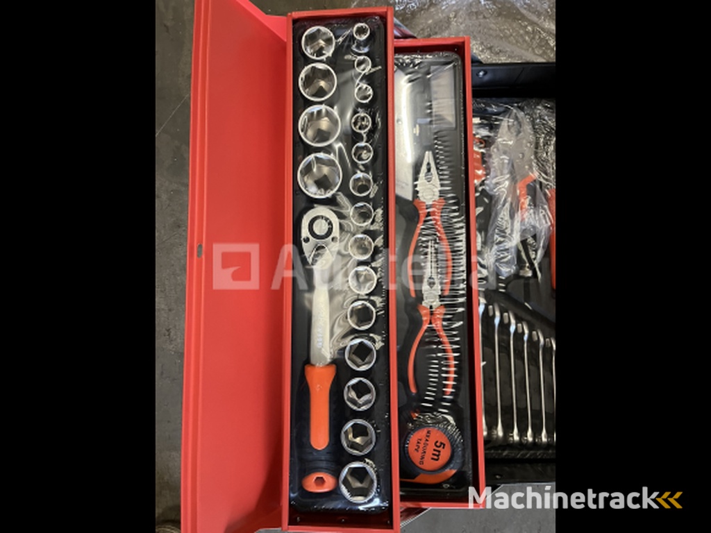 Tool box with 85 pieces of tools