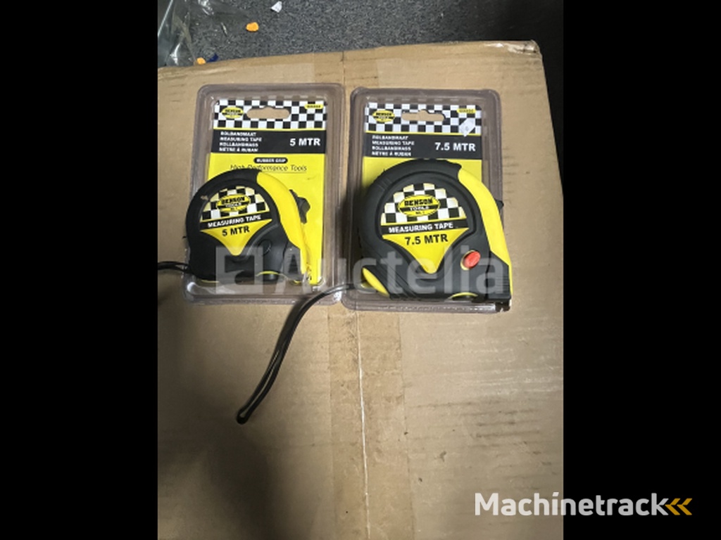 2 x tape measure 5 and 7.5 meters