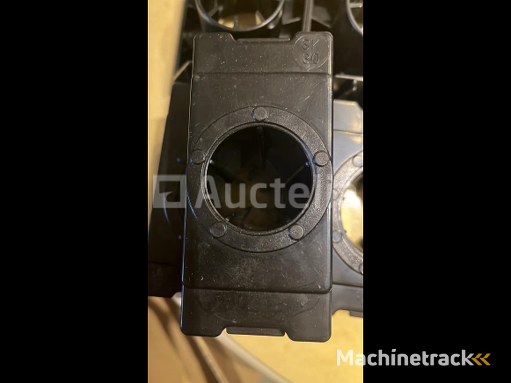 37 cnc tool holders 21xSK40 and 16 SK30