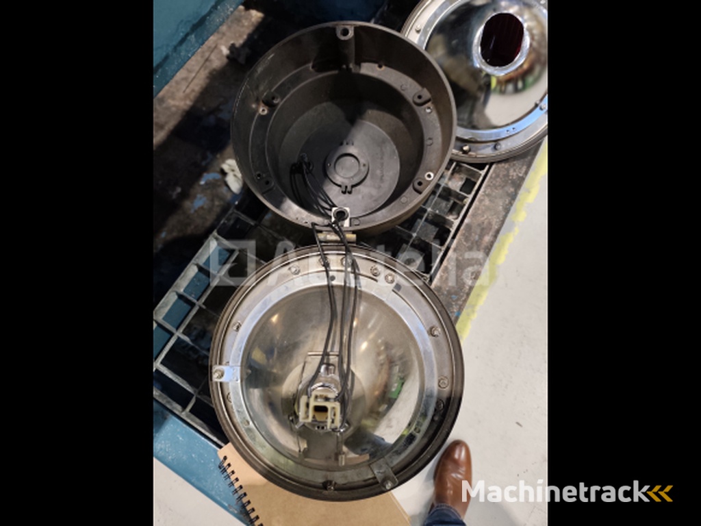 1 SNCB locomotive headlight (RED)