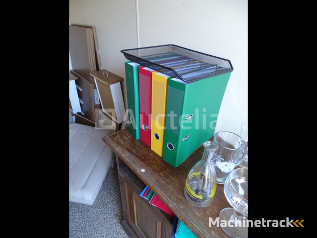 Inhoud van een doos (zie detail)