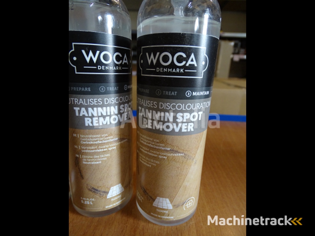 3 WOCA Easy Neutralizing Sprays for Oak Wood