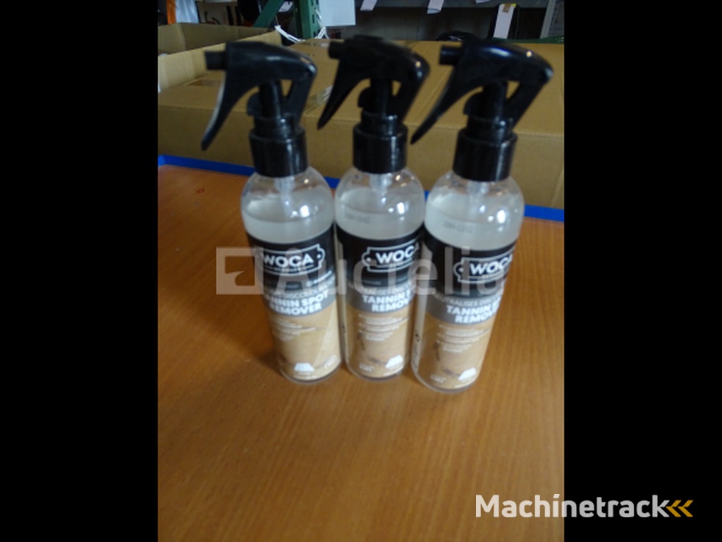 3 WOCA Easy Neutralizing Sprays for Oak Wood