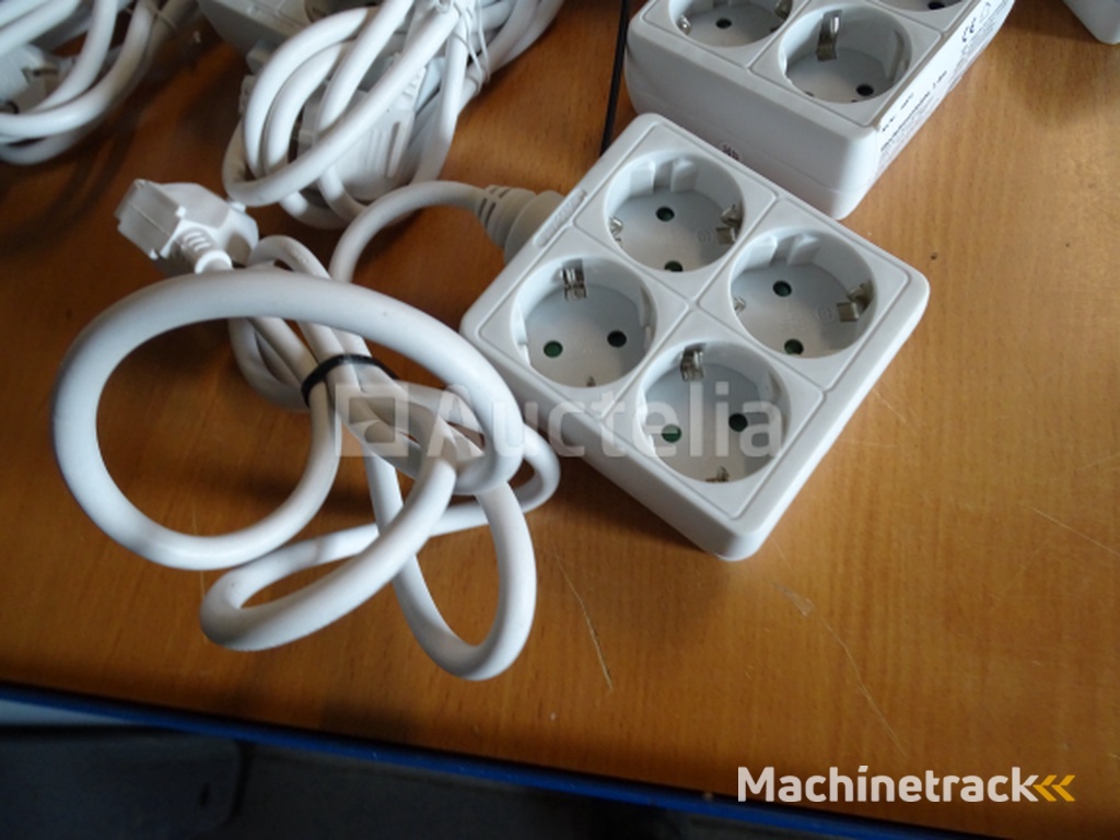 7 Blocks of 4 outlets