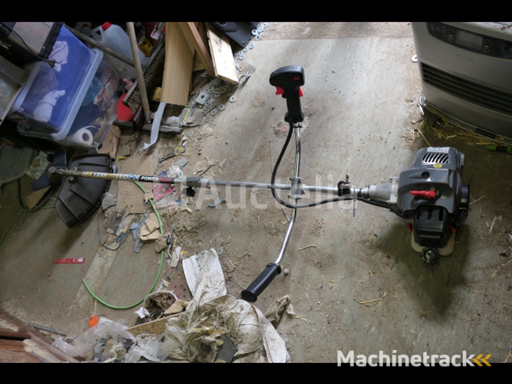 Power plus POWEG8011 petrol brush cutter (REF010586-019)