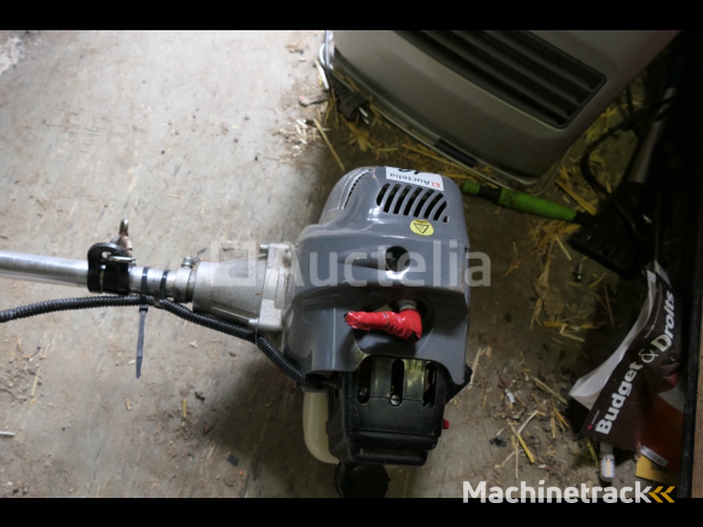Power plus POWEG8011 petrol brush cutter (REF010586-019)