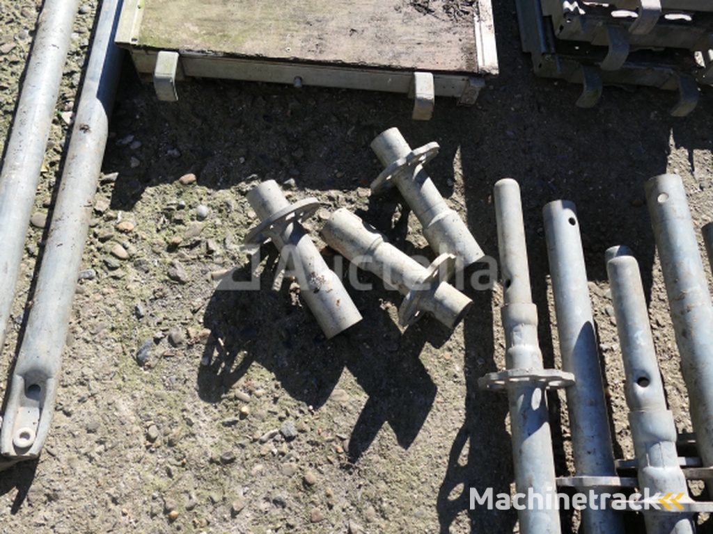 Altrad galvanised scaffolding elements