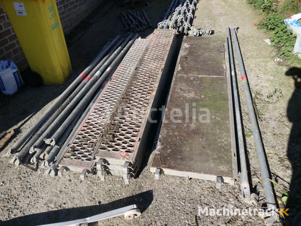 Altrad galvanised scaffolding elements
