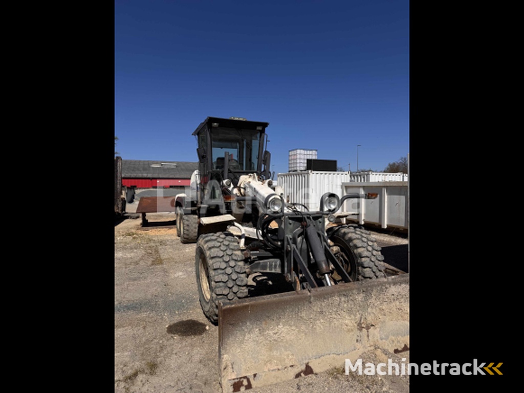 Vrachtwagens New Holland F106.6A