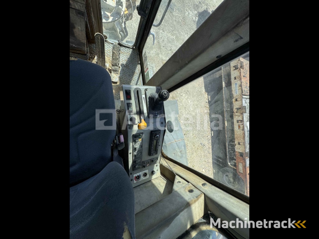 Vrachtwagens New Holland F106.6A