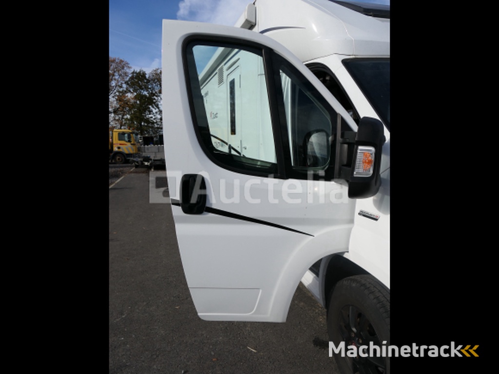 Stacaravan Fiat Dethleffs Just T7052, 90th Anniversary Series (2022-74.872 km) (VIN:ZFA25000002T77959)