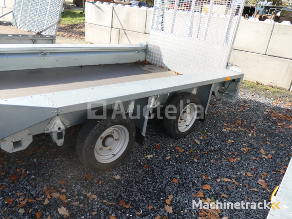 Dubbelassige aanhangwagen dragende machine met laadklep Ifor Williams 2Hb (VIN:SCKD00000N0805155)