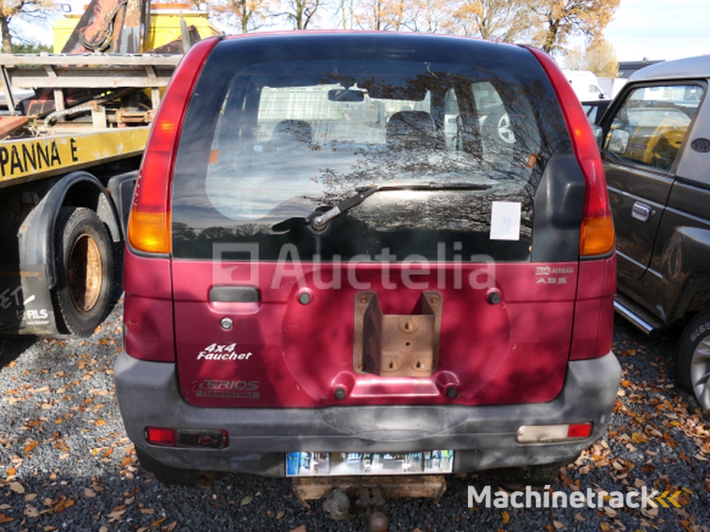 Daihatsu J100LG-GMDE Parts Car (VIN:JDAJ100G000508917)