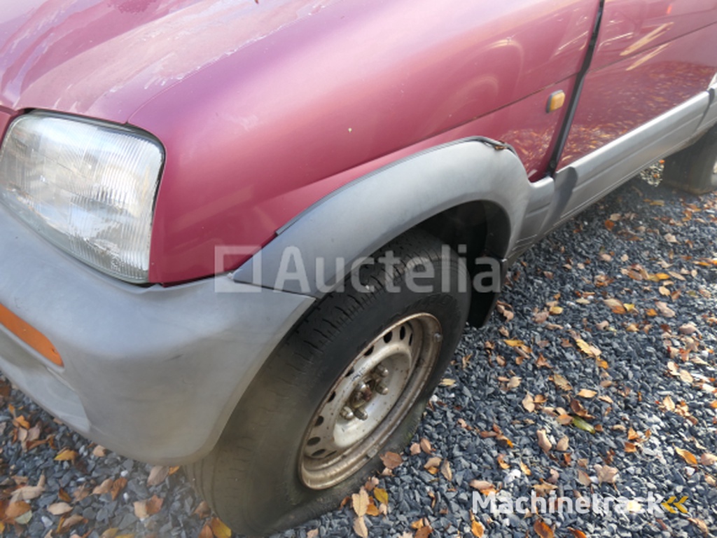 Daihatsu J100LG-GMDE Parts Car (VIN:JDAJ100G000508917)