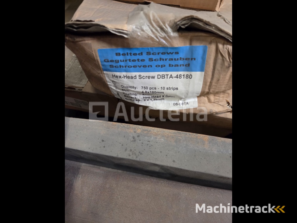 Guardian screws on belt + Makita screwdrivers