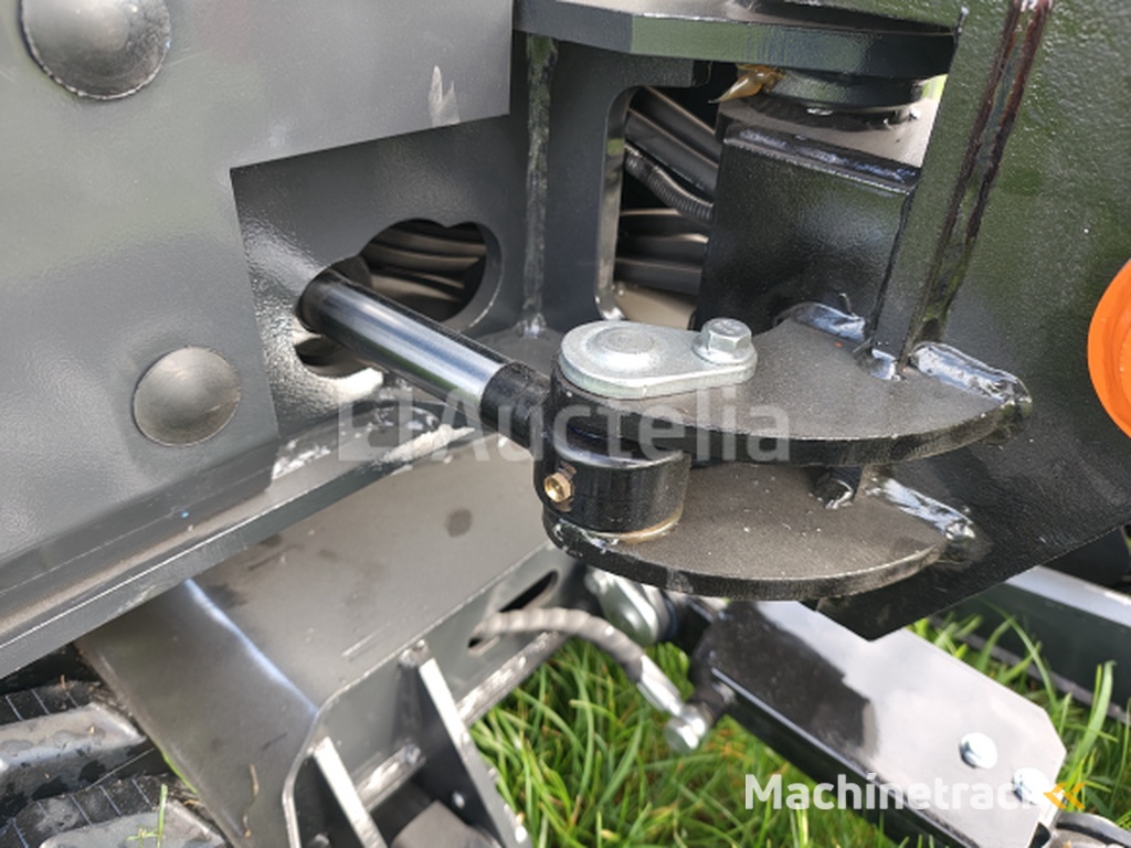 Cougar - 2025 - XT-18U - Minigraafmachine met Kubota motor D902