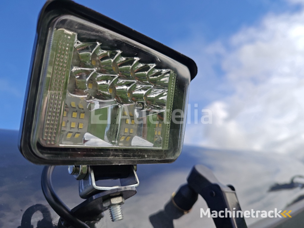 Cougar - 2025 - XT-18U - Minigraafmachine met Kubota motor D902