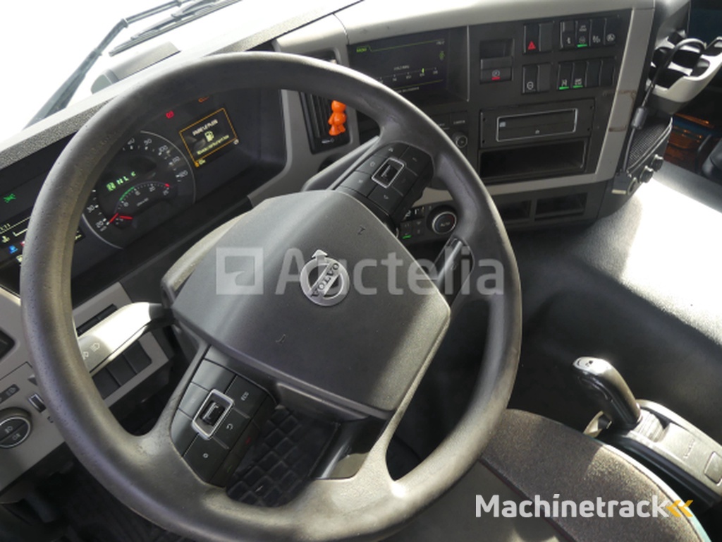 Volvo FM trekker (2016-713.949 km-VIN:YV2XZX0A3GB778254)