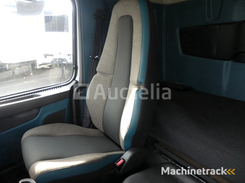 Volvo FM trekker (2016-713.949 km-VIN:YV2XZX0A3GB778254)