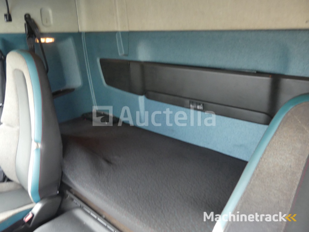 Volvo FM trekker (2016-713.949 km-VIN:YV2XZX0A3GB778254)