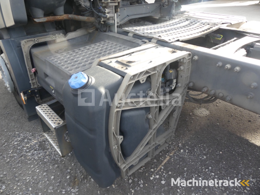 Volvo FM trekker (2016-713.949 km-VIN:YV2XZX0A3GB778254)