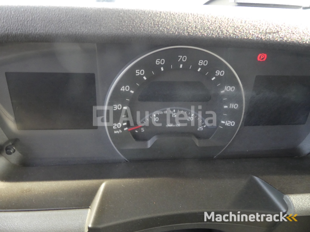 Volvo FH trekker (2016-704.996 km-VIN: YV2RT40D2GB769077)