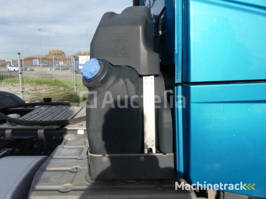 Volvo FH trekker (2016-704.996 km-VIN: YV2RT40D2GB769077)