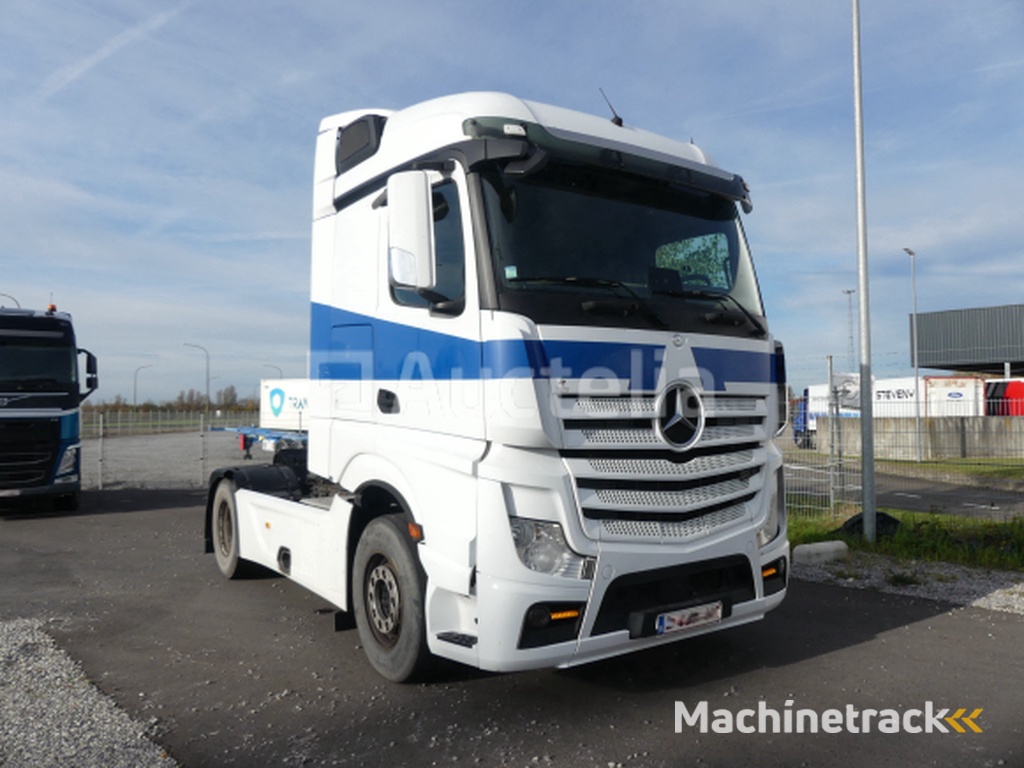 Mercedes-Benz Actros trekker (2015-605.348 km-VIN:WDB9634031L971632)