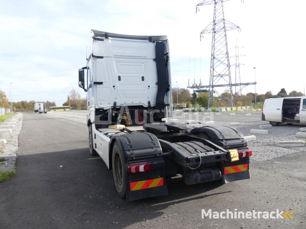 Mercedes-Benz Actros trekker (2015-605.348 km-VIN:WDB9634031L971632)