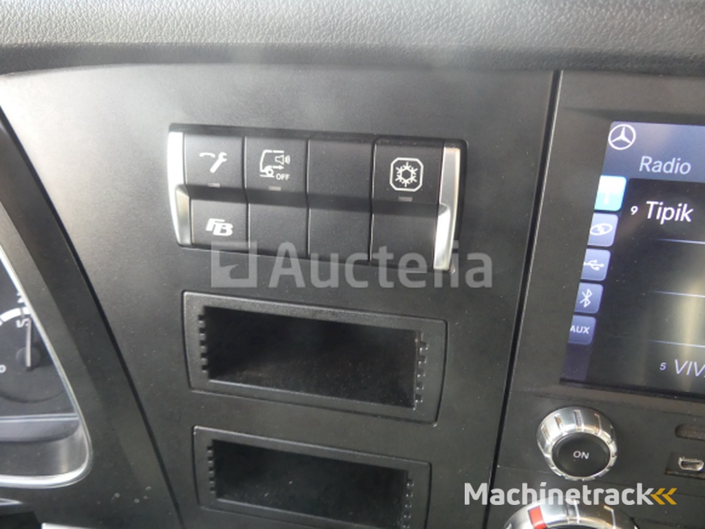 Mercedes-Benz Actros trekker (2015-605.348 km-VIN:WDB9634031L971632)