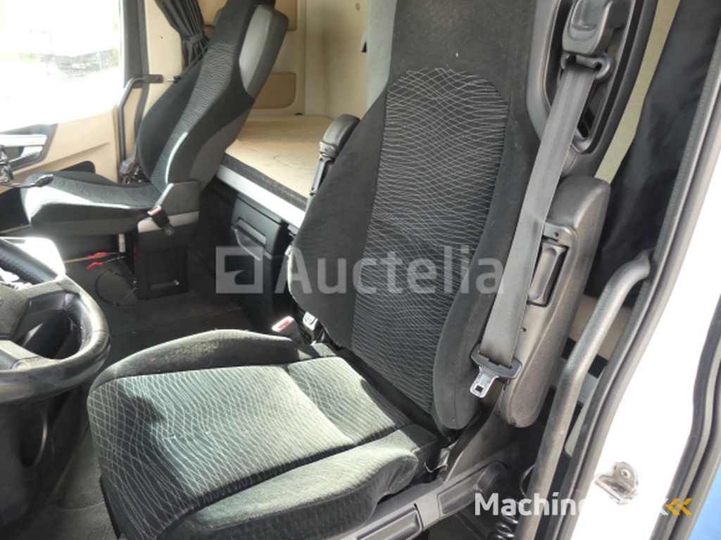 Mercedes-Benz Actros trekker (2015-605.348 km-VIN:WDB9634031L971632)