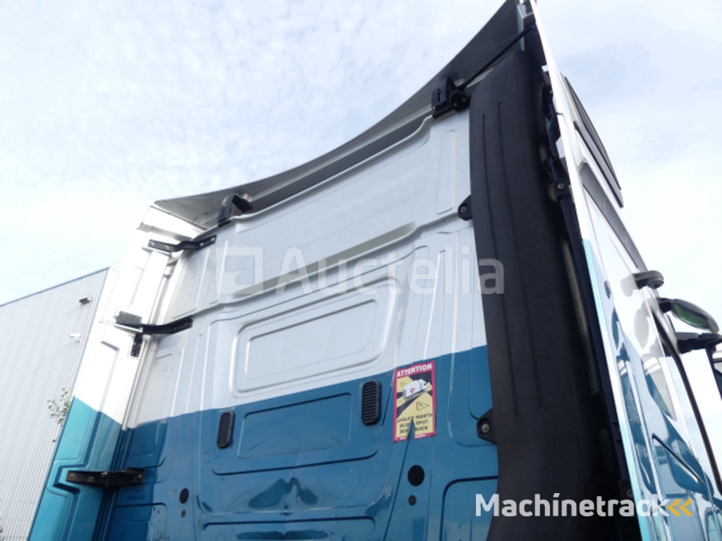 Mercedes-Benz Actros trekker (2017-690.339 km-VIN:WDB96340310141358)