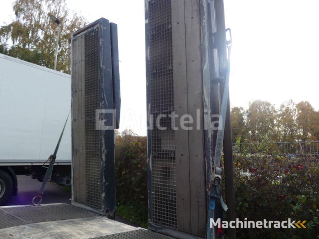 Kassbohrer Lowbed Trailer (2018-VIN:WKVDAS00300088494)