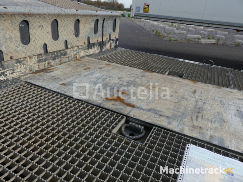 Kassbohrer Lowbed Trailer (2018-VIN:WKVDAS00300088494)